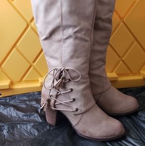 Torrid boots